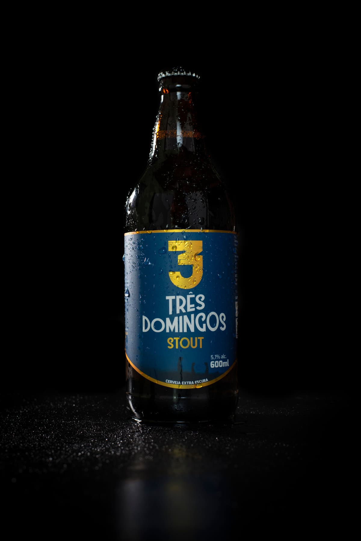 Garrafa de Três Domingos Stout